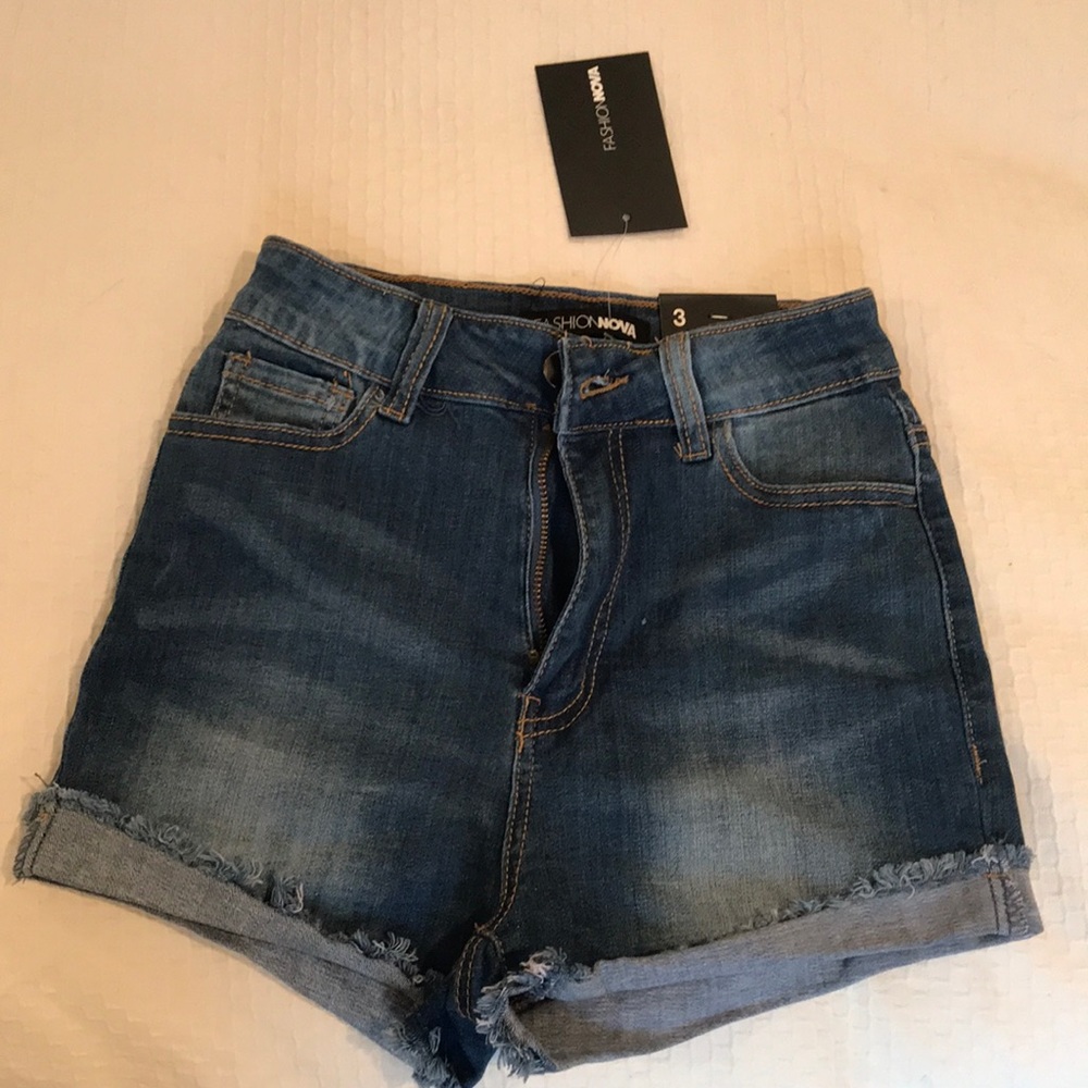 Fashion Nova Jean shorts NWT